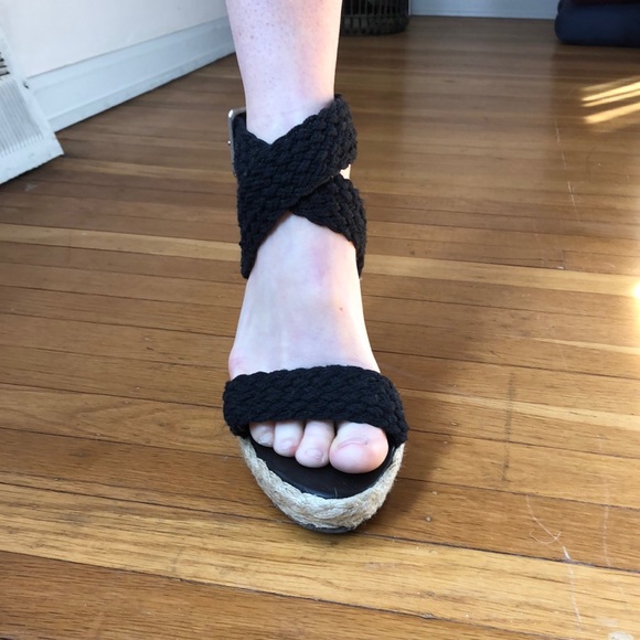 NYLA ‘Colby’ Woven Espadrilles / Black - Picture 3 of 5